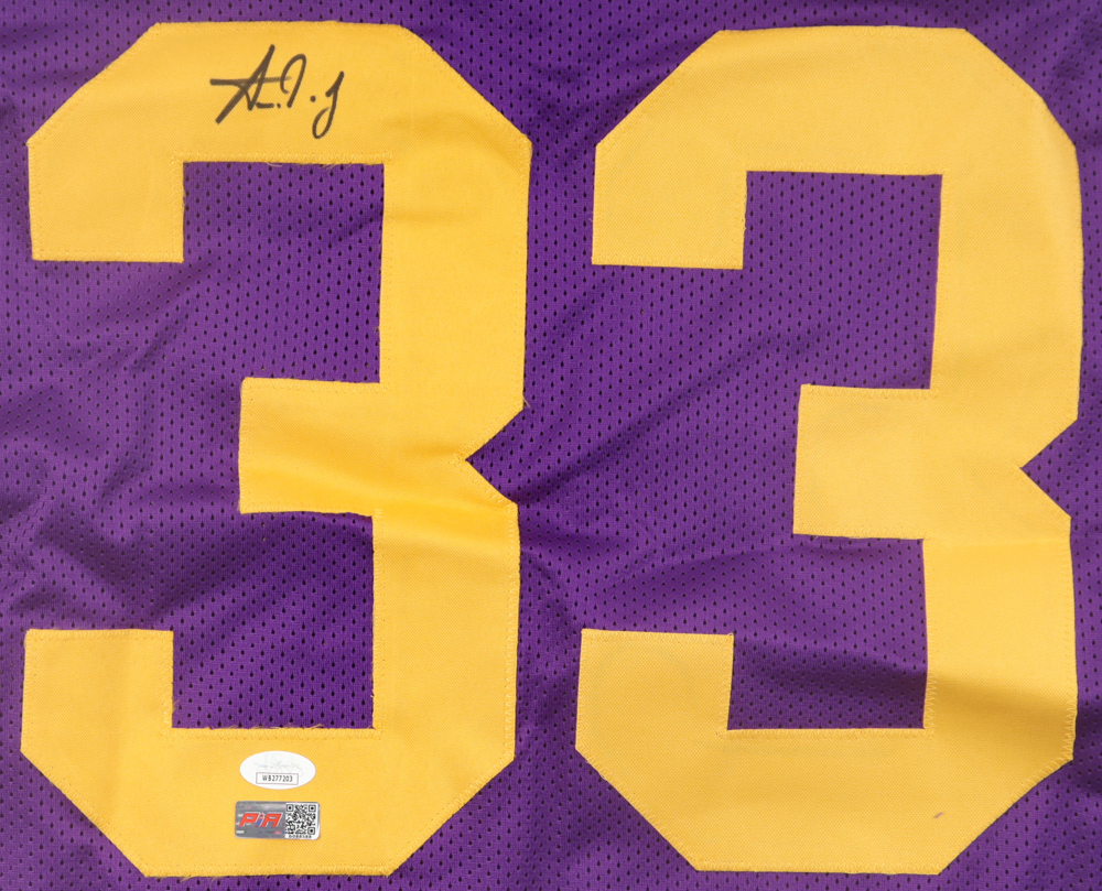 Aaron Jones Signed Jersey (JSA) at PristineAuction.com Aaron Jones Signed Jersey (JSA) at PristineAuction.com