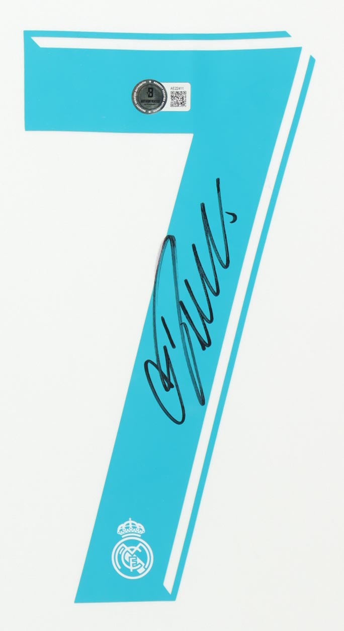 Cristiano Ronaldo Signed Custom Framed Jersey Display (Beckett) at PristineAuction.com Cristiano Ronaldo Signed Custom Framed Jersey Display (Beckett) at PristineAuction.com