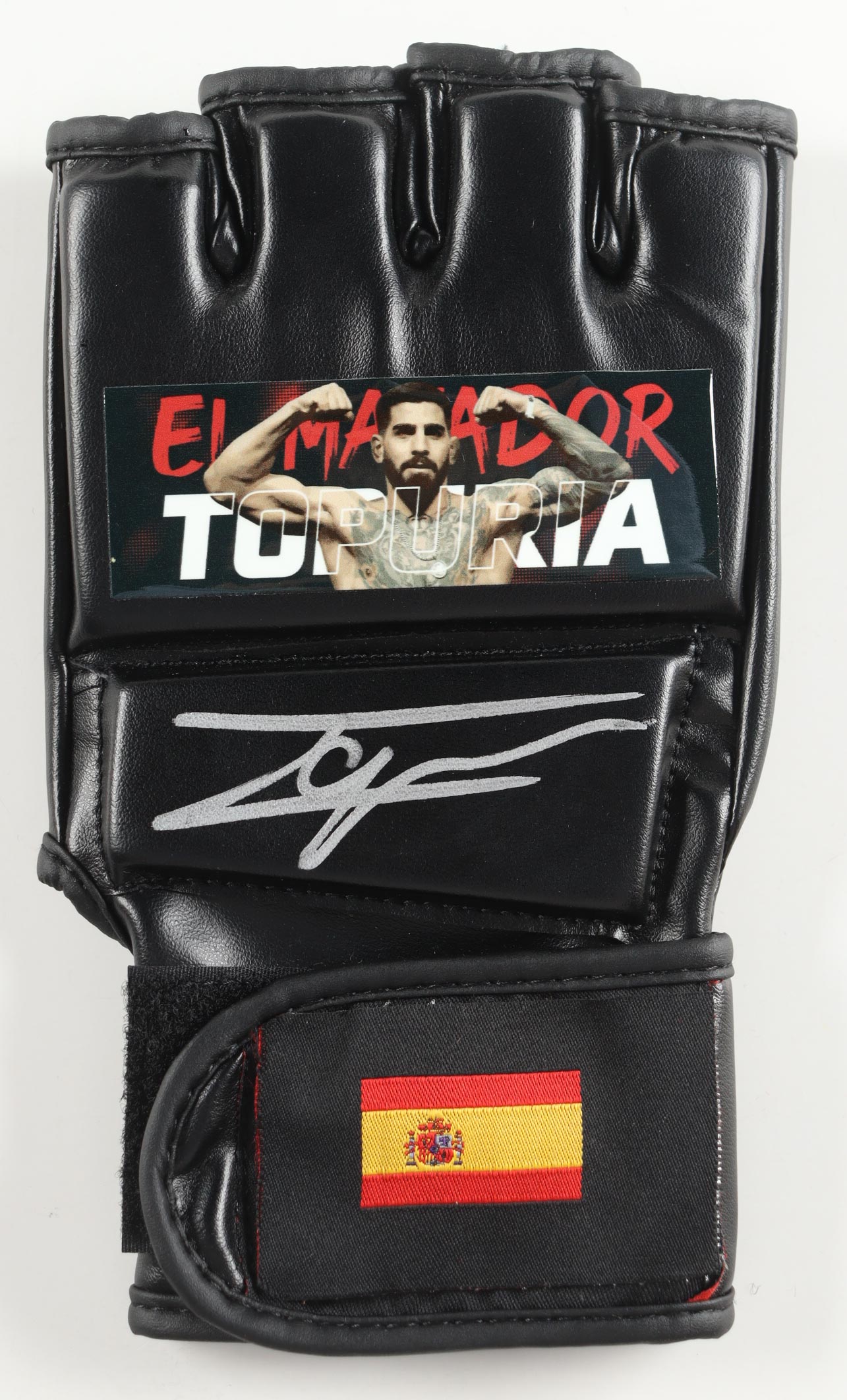 Ilia Topuria Signed MMA Custom Spain Glove (Beckett) at PristineAuction.com Ilia Topuria Signed MMA Custom Spain Glove (Beckett) at PristineAuction.com