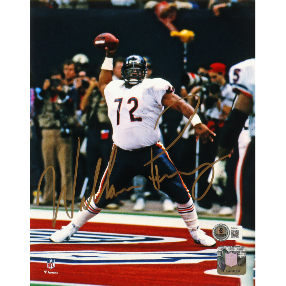 William Perry Signed Bears 8x10 Photo (Beckett) at PristineAuction.com