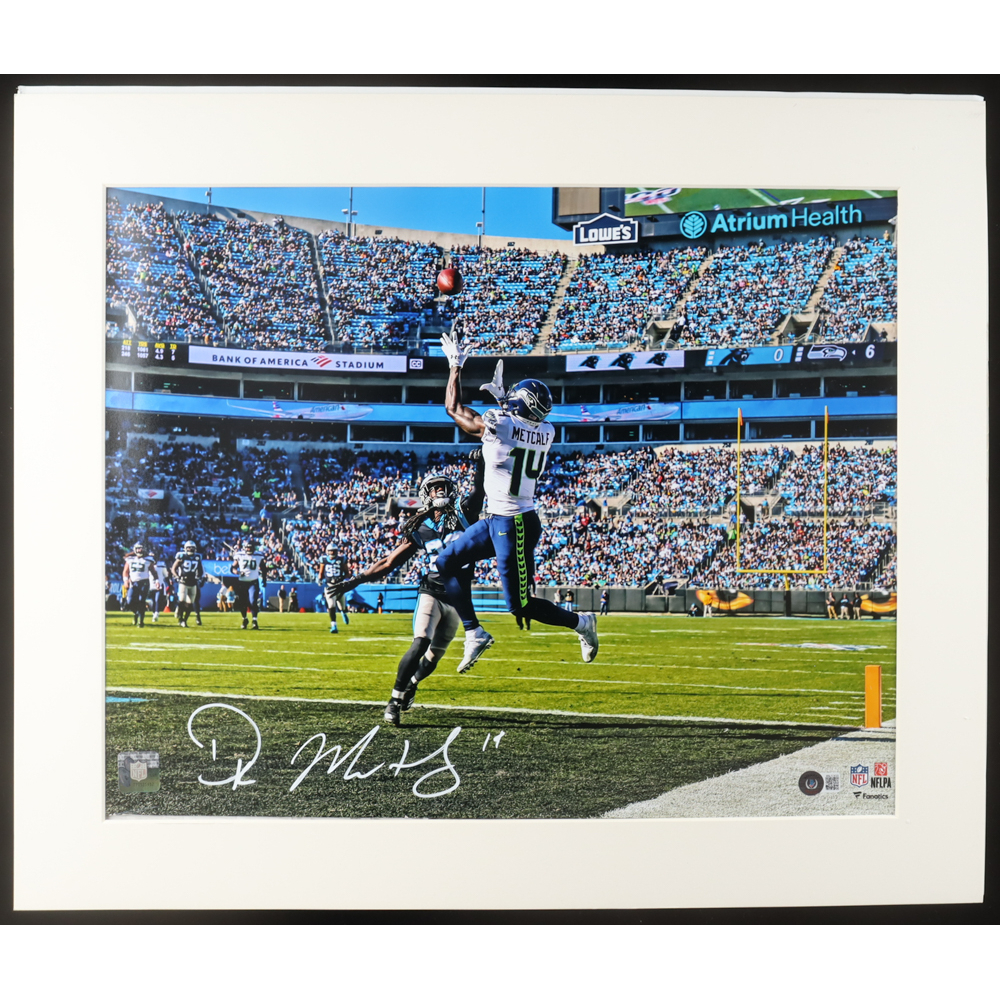 DK Metcalf Signed Seahawks Matted Photo Display (Beckett) at PristineAuction.com