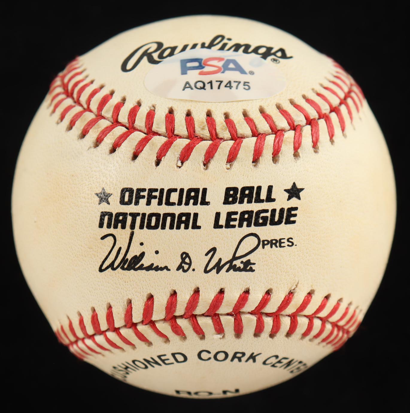 Hank Aaron Signed ONL Baseball with Display Case (PSA) at PristineAuction.com Hank Aaron Signed ONL Baseball with Display Case (PSA) at PristineAuction.com