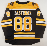 David Pastrnak Signed Bruins Fanatics Authentic Jersey (Fanatics) at PristineAuction.com