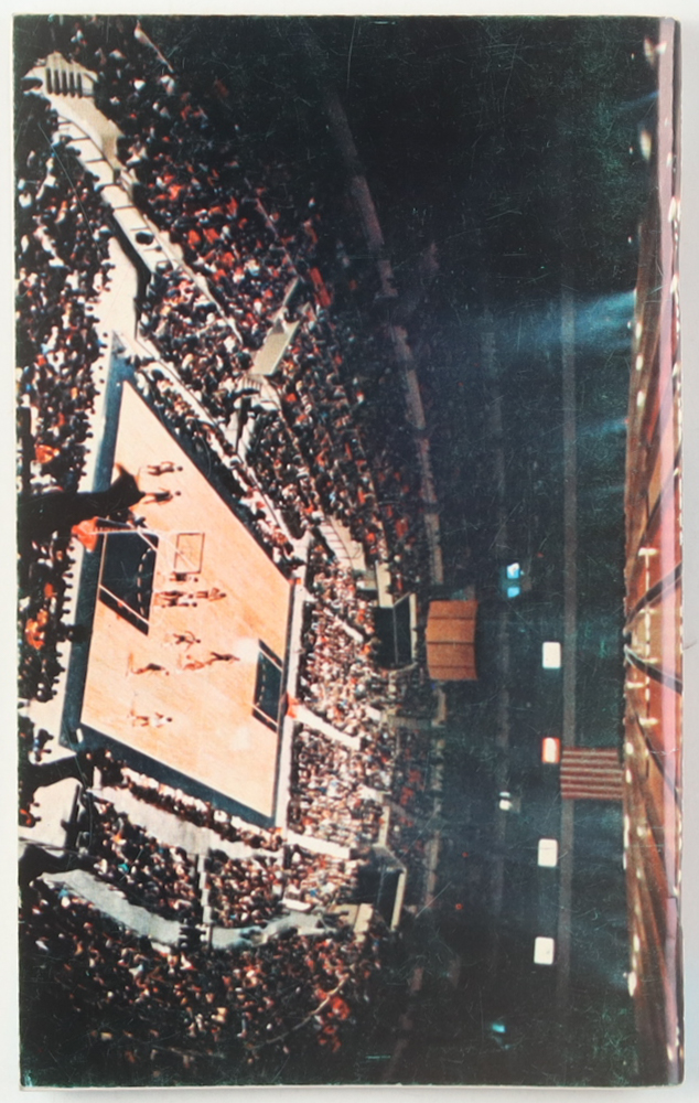1972-73 New York Knicks Madison Square Garden On-Site Guide at PristineAuction.com 1972-73 New York Knicks Madison Square Garden On-Site Guide at PristineAuction.com