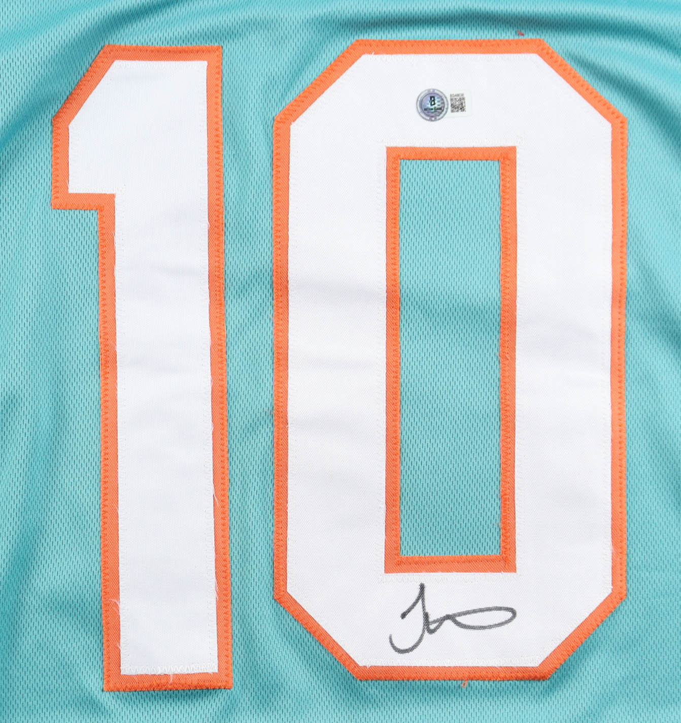 Tyreek Hill Signed Jersey (Beckett) at PristineAuction.com Tyreek Hill Signed Jersey (Beckett) at PristineAuction.com