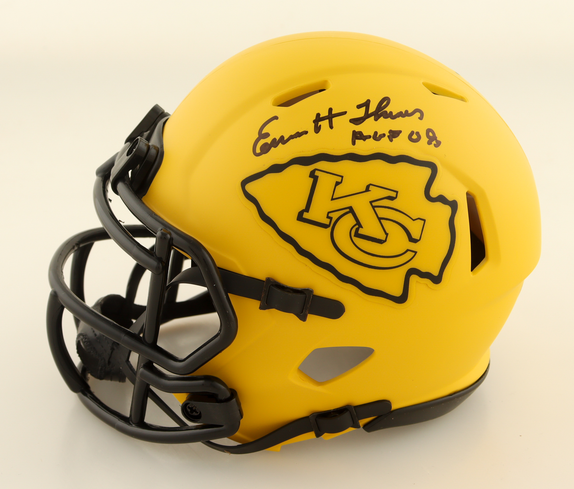 Willie Roaf & Emmitt Thomas Signed Chiefs Rave Alternate Speed Mini Helmet Inscribed "HOF 2012" & "HOF 08" (JSA) at PristineAuction.com Willie Roaf & Emmitt Thomas Signed Chiefs Rave Alternate Speed Mini Helmet Inscribed "HOF 2012" & "HOF 08" (JSA) at PristineAuction.com