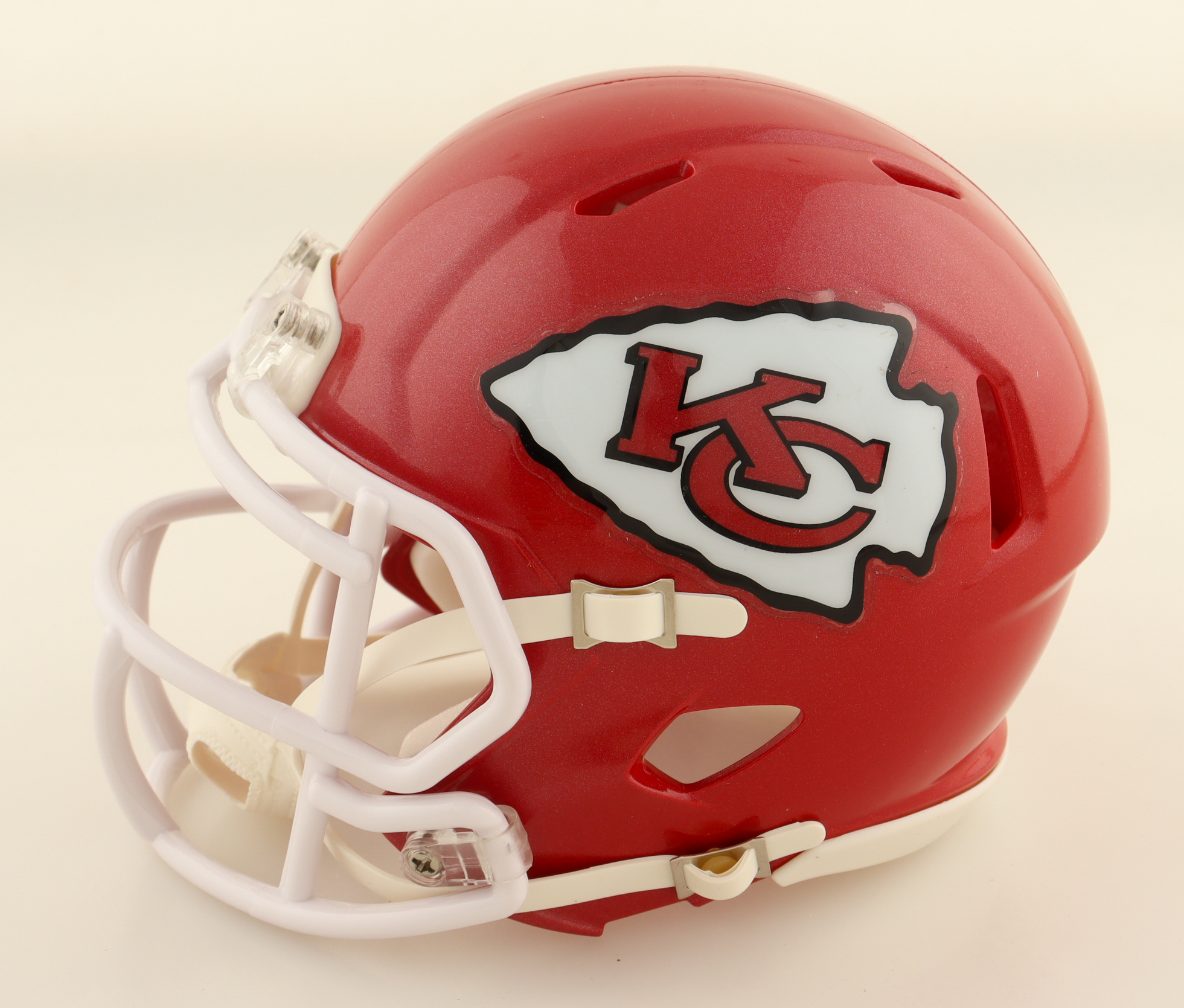 Dwayne Bowe Signed Chiefs Speed Mini Helmet (JSA) at PristineAuction.com Dwayne Bowe Signed Chiefs Speed Mini Helmet (JSA) at PristineAuction.com