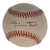 Willie Mays Signed ONL Baseball (Beckett) at PristineAuction.com