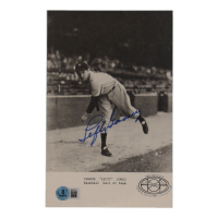Lefty Gomez Signed Yankees 5.5x8.5 Vintage Cut (Beckett) at PristineAuction.com