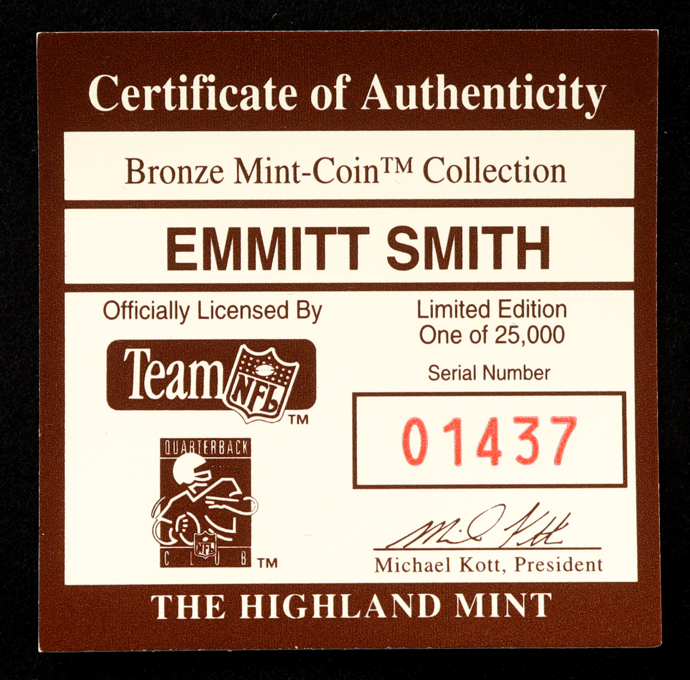 Emmitt Smith LE The Highland Mint Bronze Coin With Display Case at PristineAuction.com Emmitt Smith LE The Highland Mint Bronze Coin With Display Case at PristineAuction.com