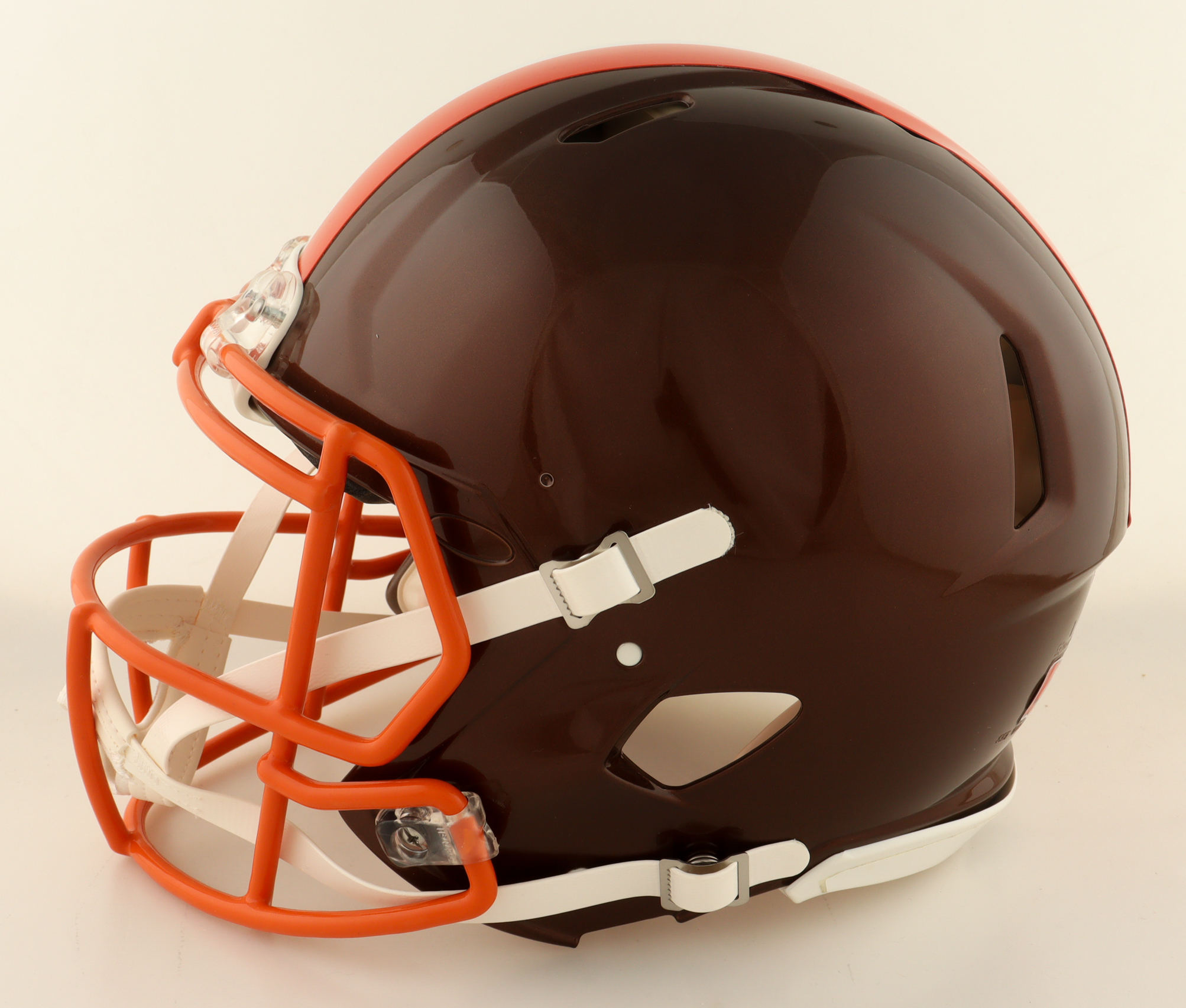 Nick Chubb Signed Browns Full-Size Authentic On-Field Flash Alternate Speed Helmet (Beckett) at PristineAuction.com Nick Chubb Signed Browns Full-Size Authentic On-Field Flash Alternate Speed Helmet (Beckett) at PristineAuction.com