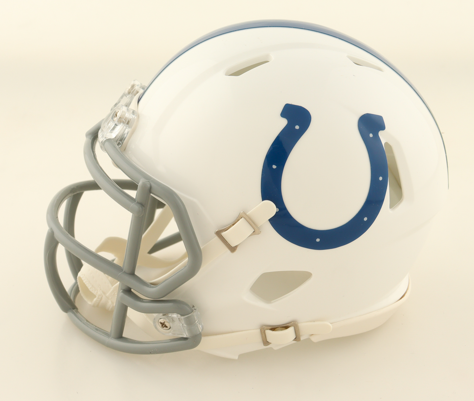 Jonathan Taylor Signed Colts Speed Mini Helmet (Beckett) at PristineAuction.com Jonathan Taylor Signed Colts Speed Mini Helmet (Beckett) at PristineAuction.com