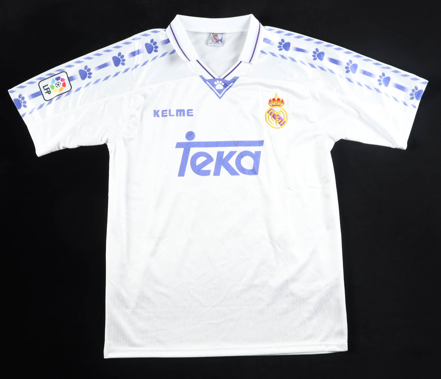 Hugo Sanchez Signed Real Madrid Kelme Authentic Jersey Inscribed "Sep/25" (Beckett) at PristineAuction.com Hugo Sanchez Signed Real Madrid Kelme Authentic Jersey Inscribed "Sep/25" (Beckett) at PristineAuction.com