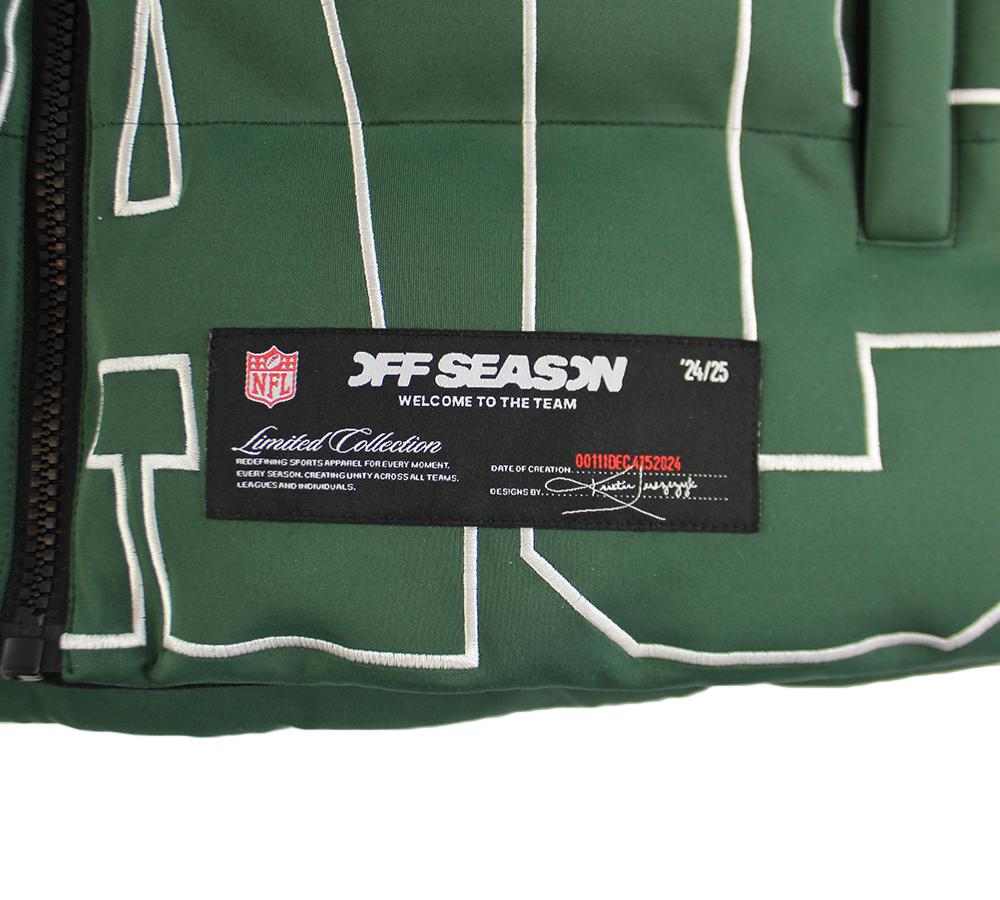 Brett Favre Signed Packers Puffer Vest (Radtke) at PristineAuction.com Brett Favre Signed Packers Puffer Vest (Radtke) at PristineAuction.com