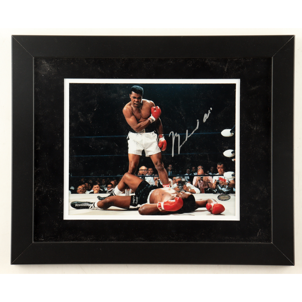 Muhammad Ali Signed Custom Framed Photo Display (Mounted Memories ...
