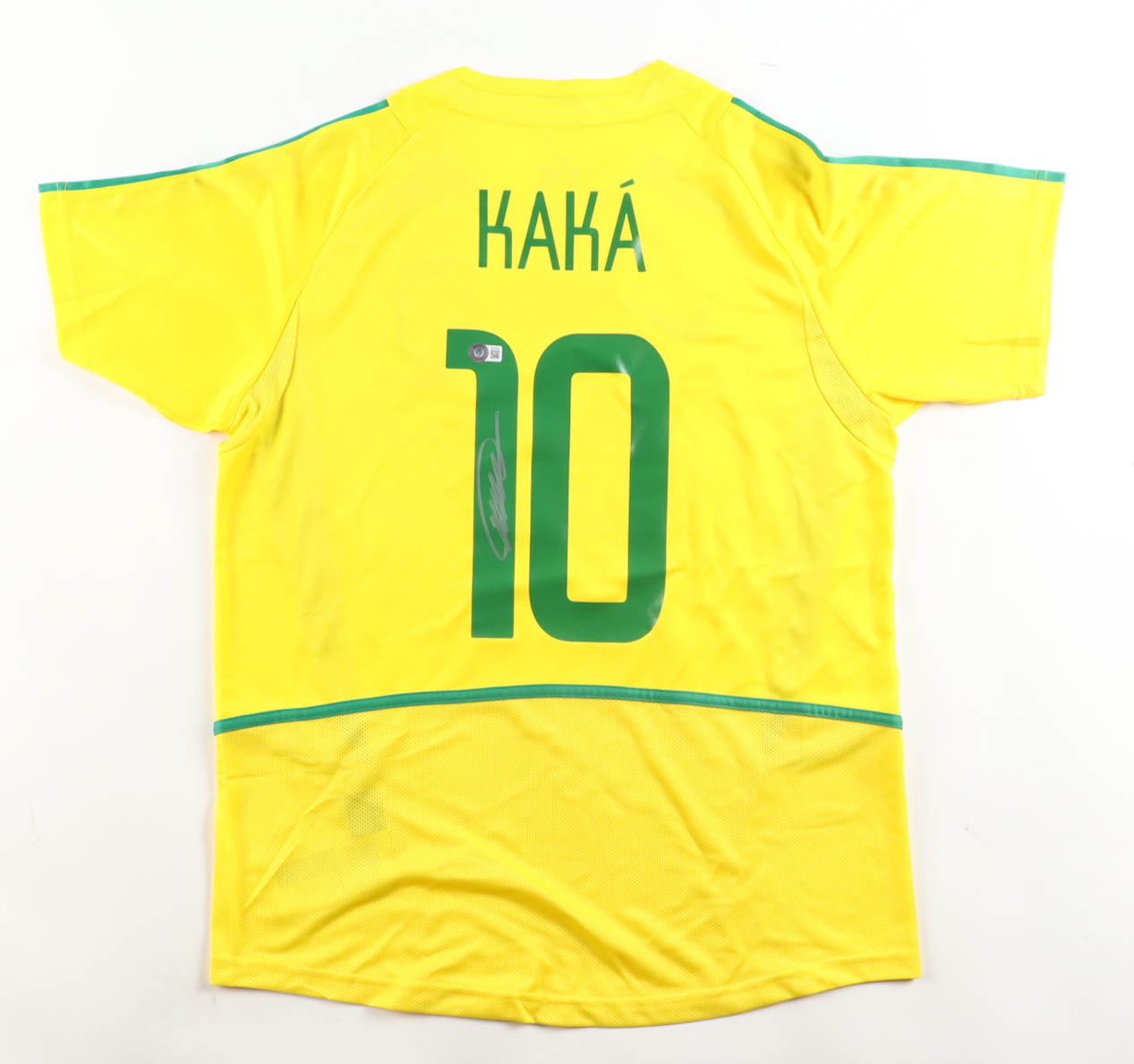 Kaka Signed Brazil Nike Authentic Jersey (Beckett) at PristineAuction.com Kaka Signed Brazil Nike Authentic Jersey (Beckett) at PristineAuction.com