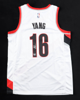Yang Hansen Signed Trail Blazers Nike Authentic Jersey (Fanatics) at PristineAuction.com