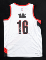 Yang Hansen Signed Trail Blazers Nike Authentic Jersey (Fanatics) at PristineAuction.com