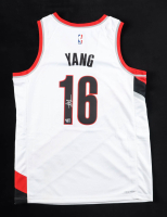 Yang Hansen Signed Trail Blazers Nike Authentic Jersey (Fanatics) at PristineAuction.com