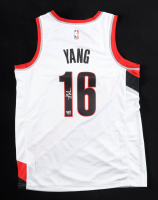 Yang Hansen Signed Trail Blazers Nike Authentic Jersey (Fanatics) at PristineAuction.com