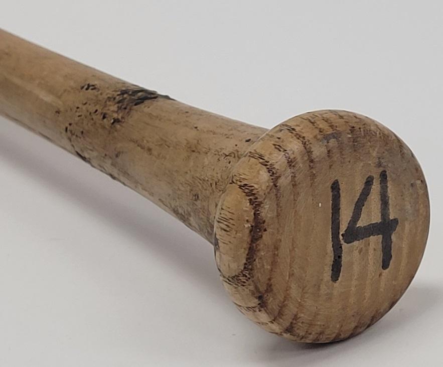 Jim Rice Signed 1986-89 Game-Used Louisville Slugger Player Model Baseball Bat (PSA GU 10 & JSA) at PristineAuction.com Jim Rice Signed 1986-89 Game-Used Louisville Slugger Player Model Baseball Bat (PSA GU 10 & JSA) at PristineAuction.com