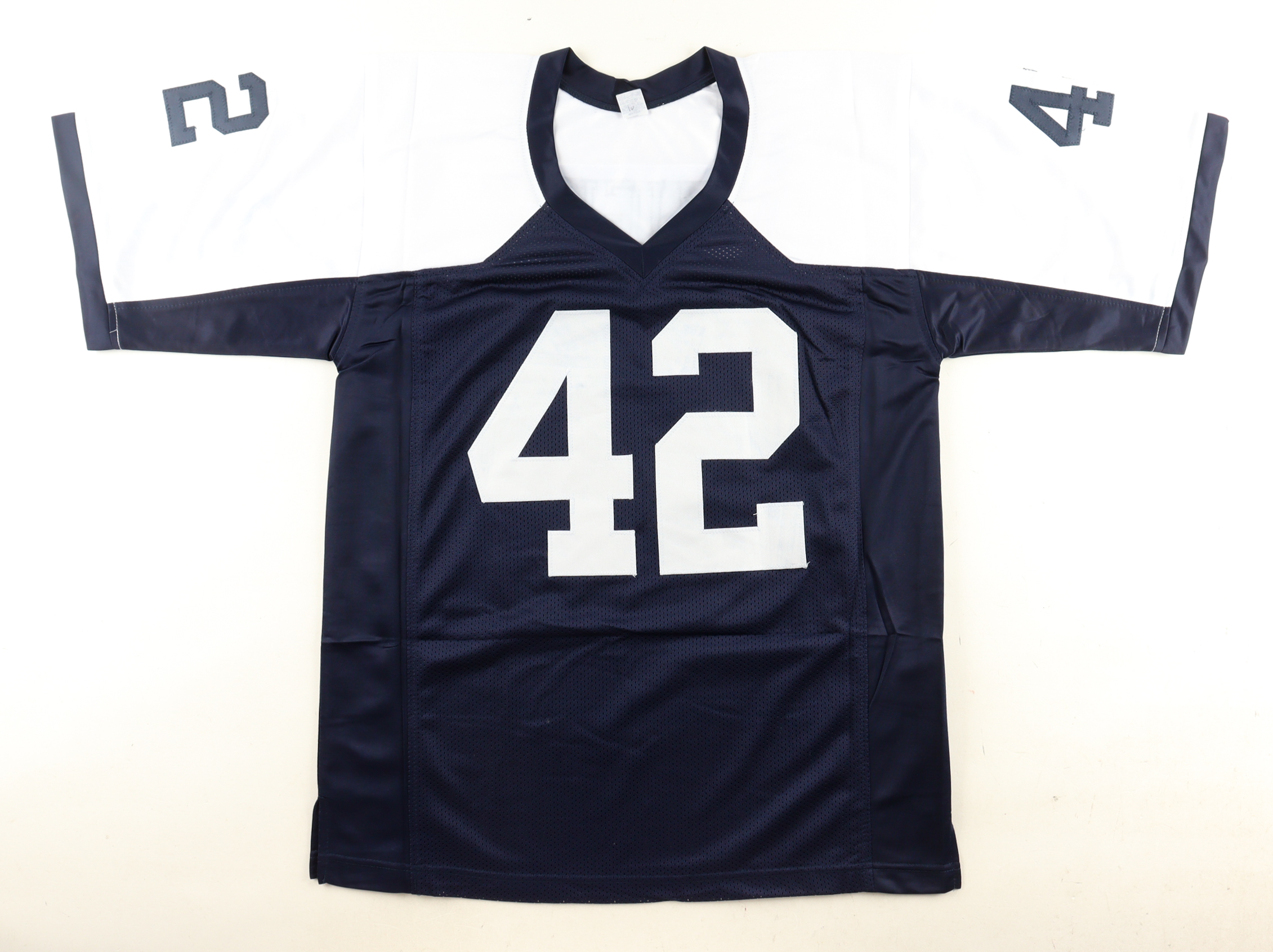 Deuce Vaughn Signed Jersey (JSA) at PristineAuction.com Deuce Vaughn Signed Jersey (JSA) at PristineAuction.com