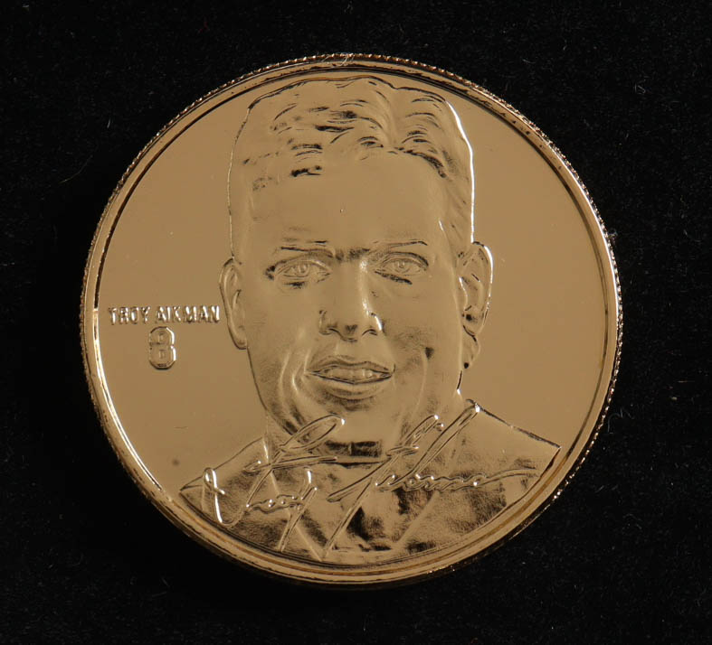 Troy Aikman & Emmitt Smith Back to Back LE Highland Mint 24k Gold Overlay Coin at PristineAuction.com Troy Aikman & Emmitt Smith Back to Back LE Highland Mint 24k Gold Overlay Coin at PristineAuction.com