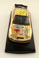 Jeff Gordon #4 DuPont / Looney Tunes 2001 Monte Carlo 1:24 Scale 24Kt Gold Diecast Car at PristineAuction.com