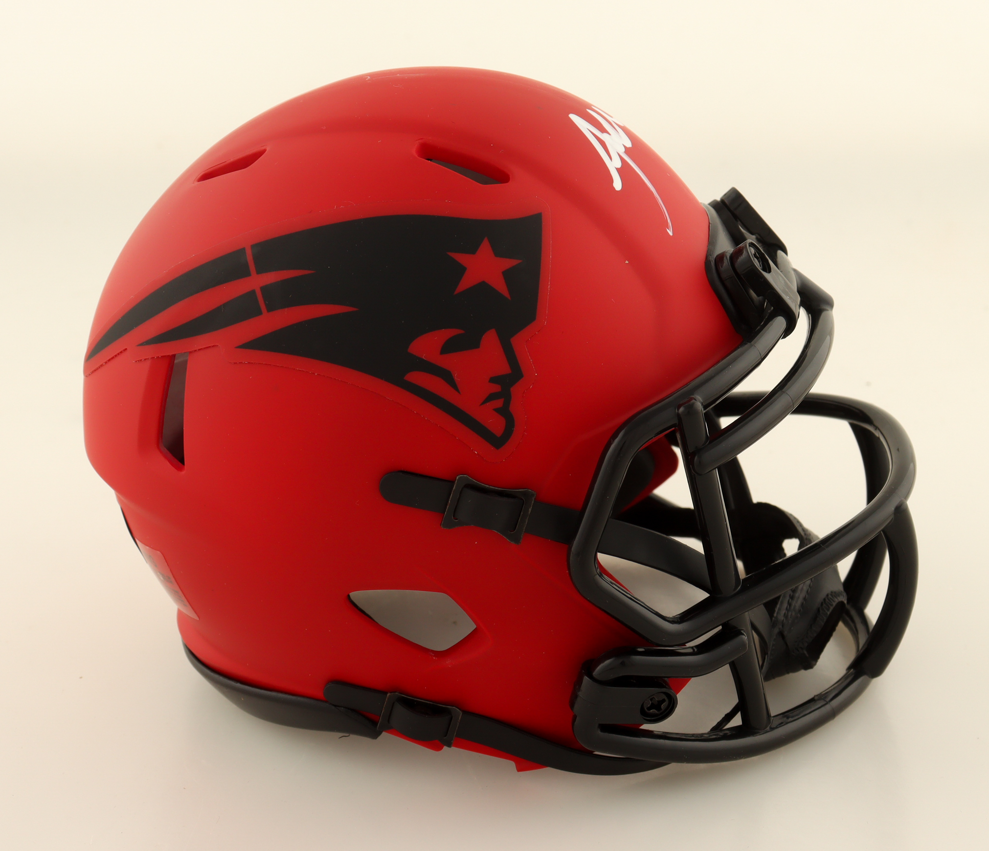 Jaylinn Hawkins Signed Patriots Rave Alternate Speed Mini Helmet (Beckett) at PristineAuction.com Jaylinn Hawkins Signed Patriots Rave Alternate Speed Mini Helmet (Beckett) at PristineAuction.com