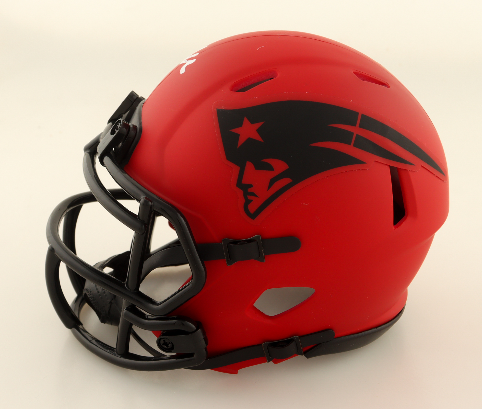 Jaylinn Hawkins Signed Patriots Rave Alternate Speed Mini Helmet (Beckett) at PristineAuction.com Jaylinn Hawkins Signed Patriots Rave Alternate Speed Mini Helmet (Beckett) at PristineAuction.com