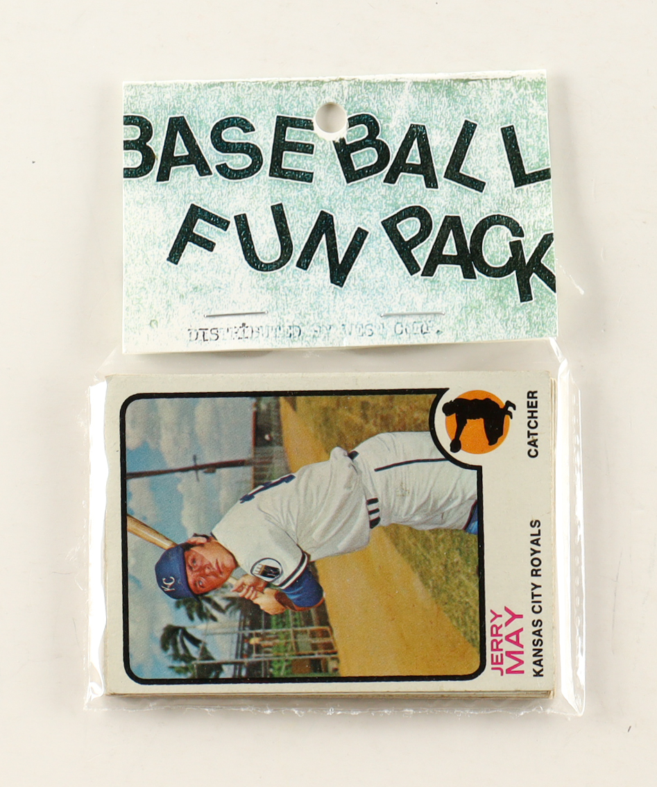1973 Topps Baseball Card Fun Pack with (10) Cards at PristineAuction.com 1973 Topps Baseball Card Fun Pack with (10) Cards at PristineAuction.com