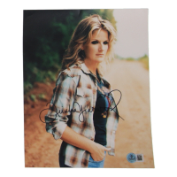 Trisha Yearwood Signed 8x10 Photo Inscribed "Love" (Beckett) at PristineAuction.com