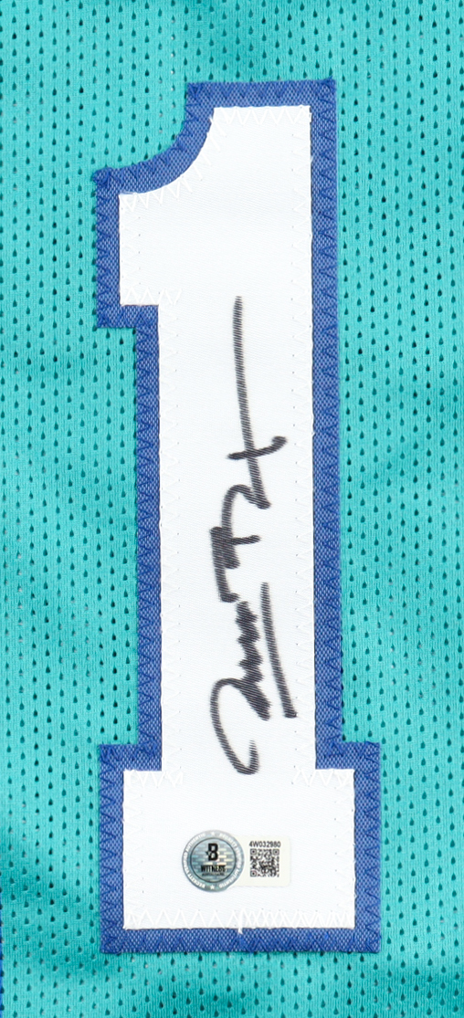 Muggsy Bogues Signed Jersey (Beckett) at PristineAuction.com Muggsy Bogues Signed Jersey (Beckett) at PristineAuction.com