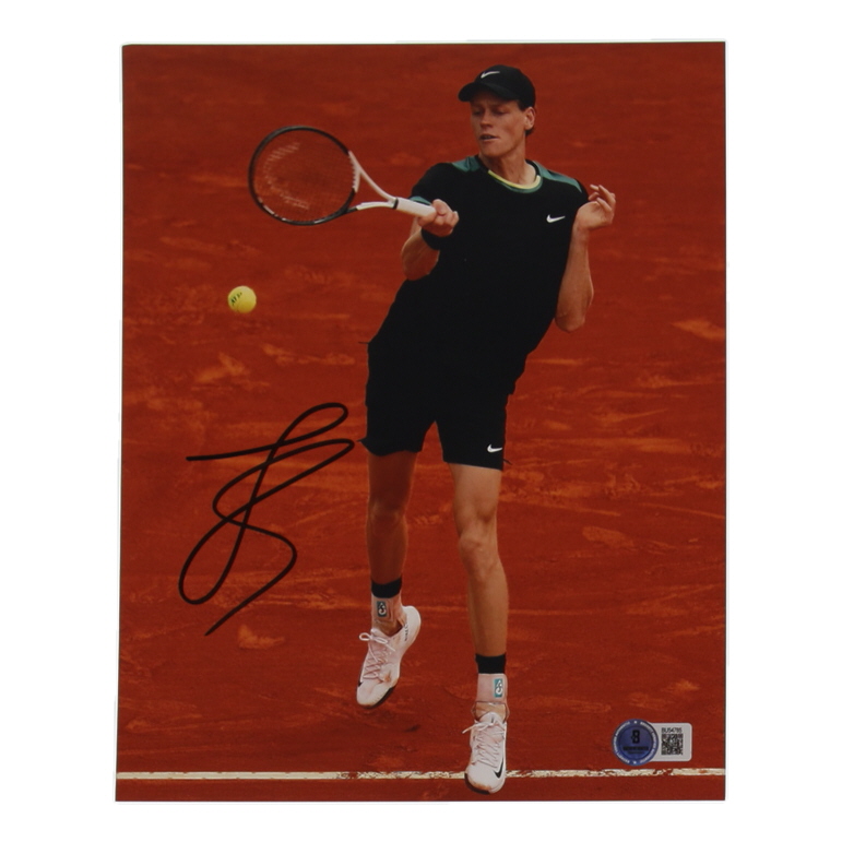 Jannik Sinner Signed 8x10 Photo (Beckett) at PristineAuction.com Jannik Sinner Signed 8x10 Photo (Beckett) at PristineAuction.com