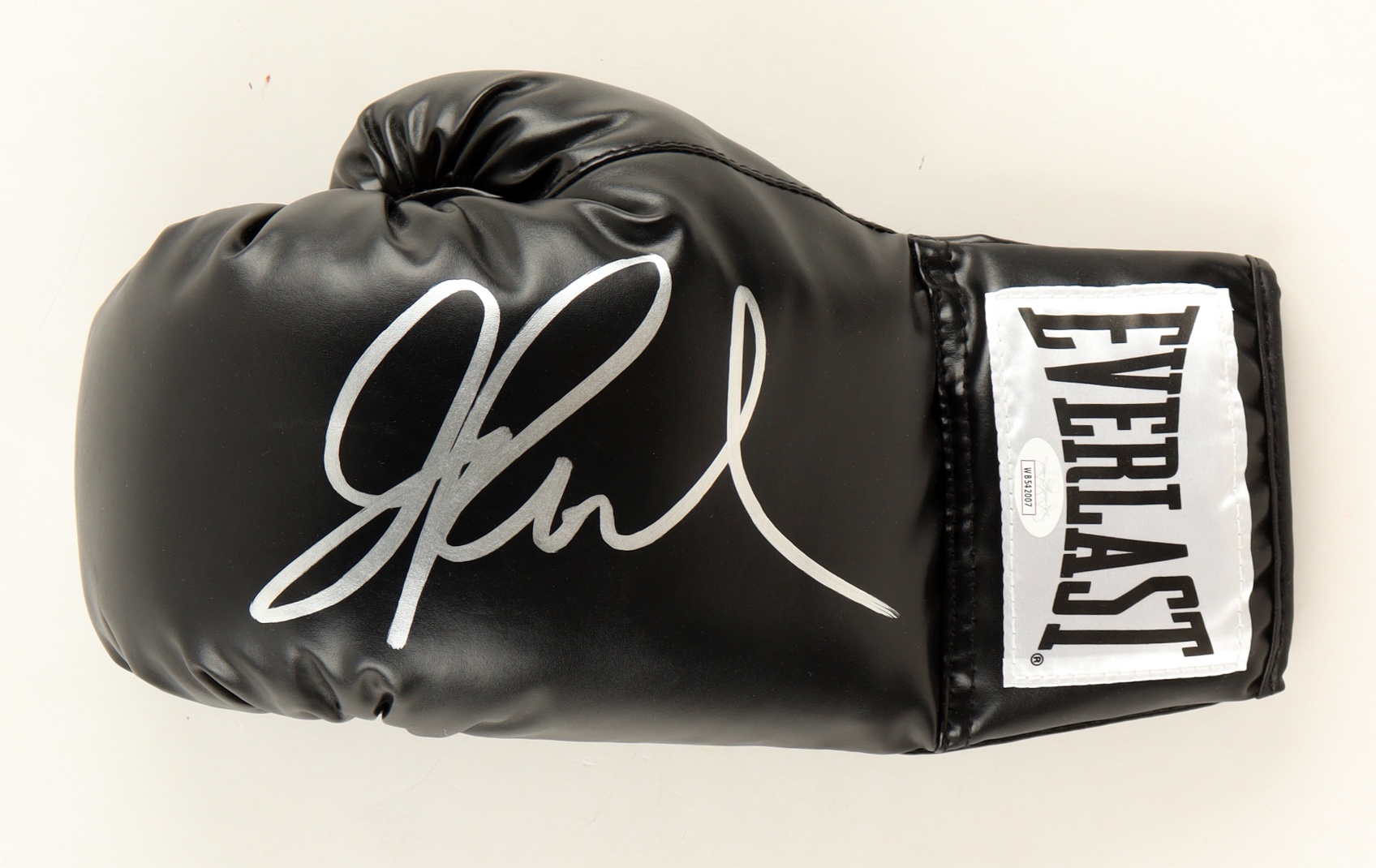 Jake Paul Signed Everlast Boxing Glove (JSA) at PristineAuction.com Jake Paul Signed Everlast Boxing Glove (JSA) at PristineAuction.com