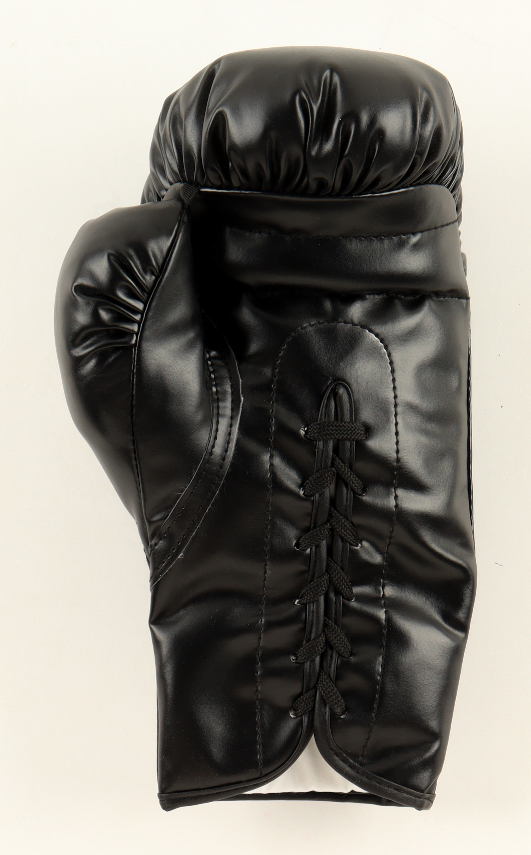 Jake Paul Signed Everlast Boxing Glove (JSA) at PristineAuction.com Jake Paul Signed Everlast Boxing Glove (JSA) at PristineAuction.com