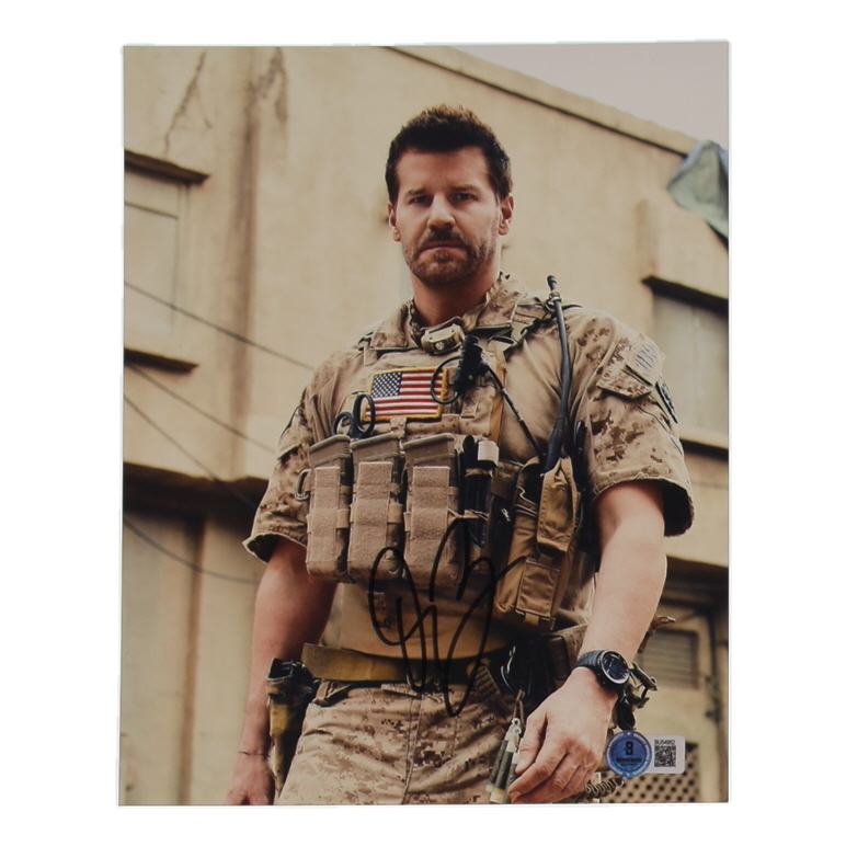 David Boreanaz Signed "SEAL Team" 8x10 Photo (Beckett) at PristineAuction.com David Boreanaz Signed "SEAL Team" 8x10 Photo (Beckett) at PristineAuction.com