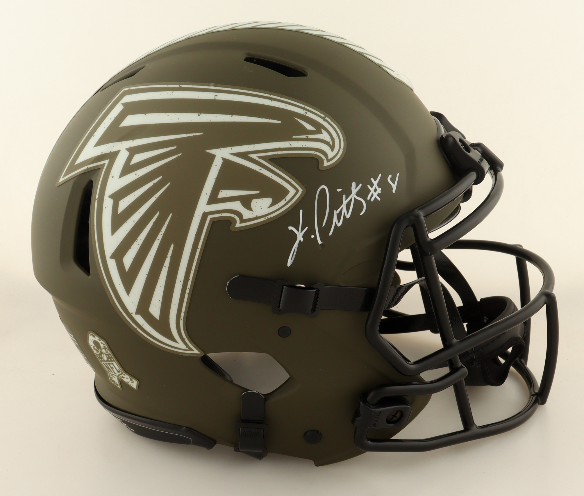 Kyle Pitts Signed Falcons Full-Size Authentic On-Field Salute to Service Alternate Speed Helmet (Beckett) at PristineAuction.com Kyle Pitts Signed Falcons Full-Size Authentic On-Field Salute to Service Alternate Speed Helmet (Beckett) at PristineAuction.com