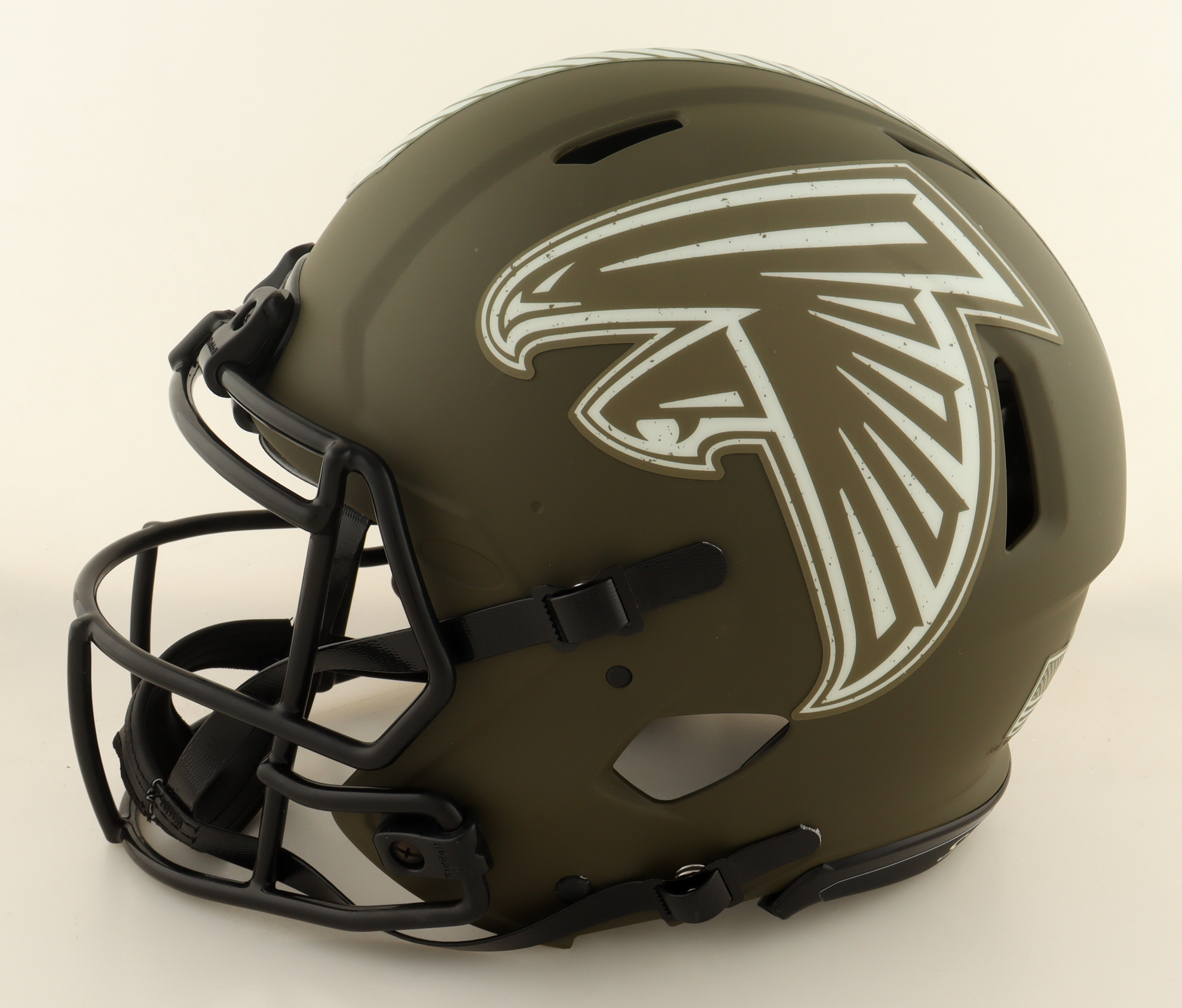 Kyle Pitts Signed Falcons Full-Size Authentic On-Field Salute to Service Alternate Speed Helmet (Beckett) at PristineAuction.com Kyle Pitts Signed Falcons Full-Size Authentic On-Field Salute to Service Alternate Speed Helmet (Beckett) at PristineAuction.com