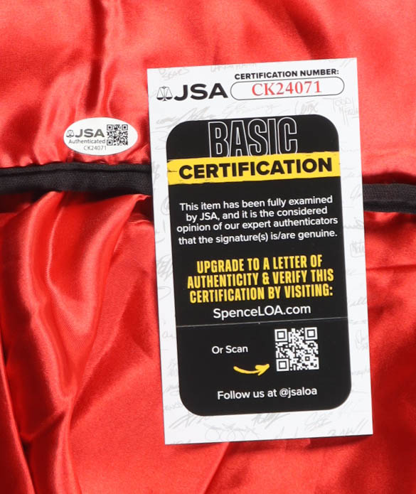 Peter Facinelli Signed "Twilight" Cape Inscribed "Twilight" & "Dr. Cullen" (JSA) at PristineAuction.com Peter Facinelli Signed "Twilight" Cape Inscribed "Twilight" & "Dr. Cullen" (JSA) at PristineAuction.com