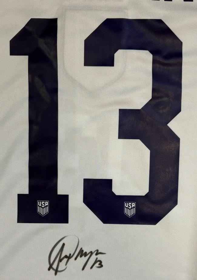 Alex Morgan Signed Team USA Nike Authentic Jersey (Beckett) at PristineAuction.com Alex Morgan Signed Team USA Nike Authentic Jersey (Beckett) at PristineAuction.com