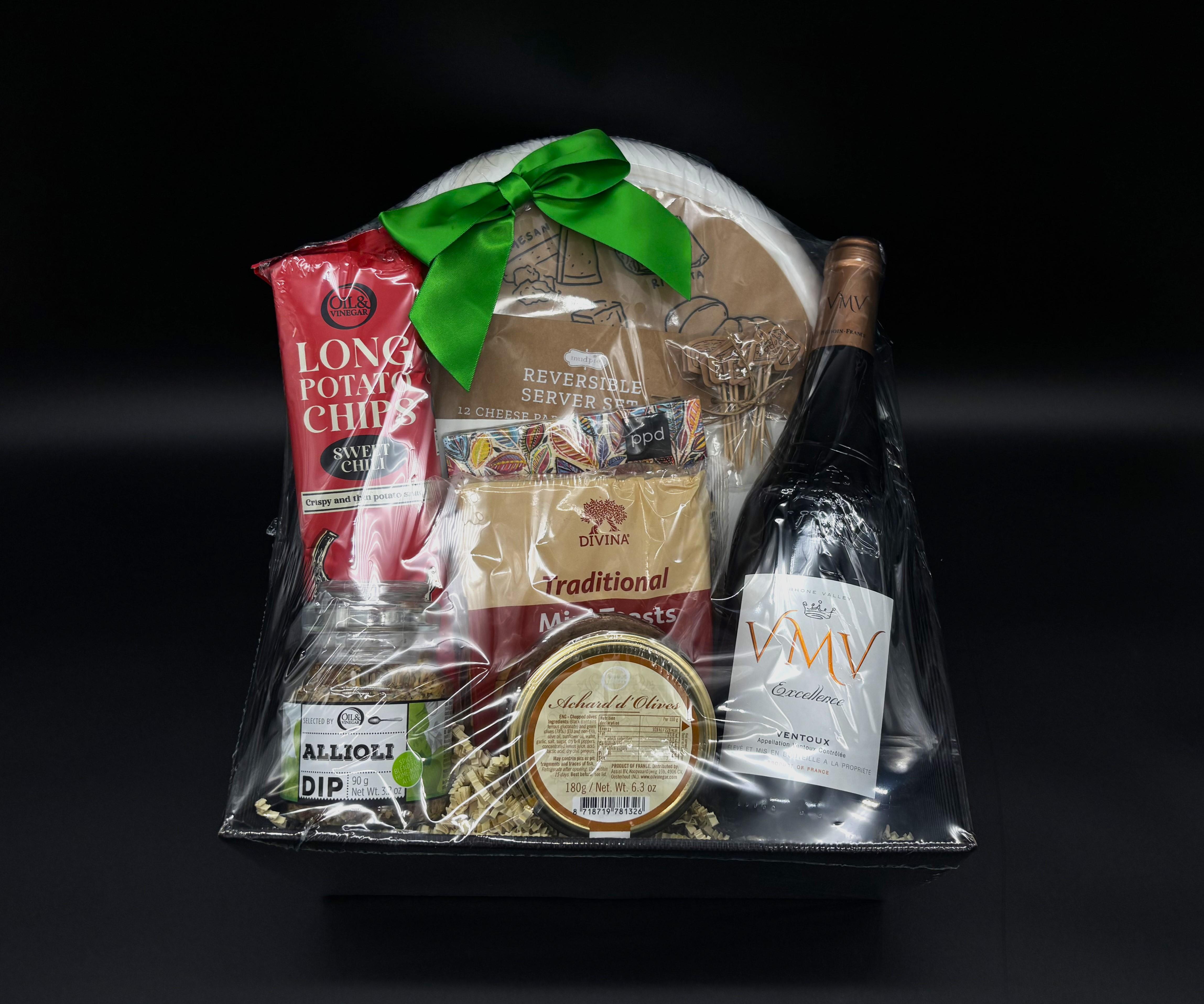 Charcuterie Party Basket at PristineAuction.com Charcuterie Party Basket at PristineAuction.com