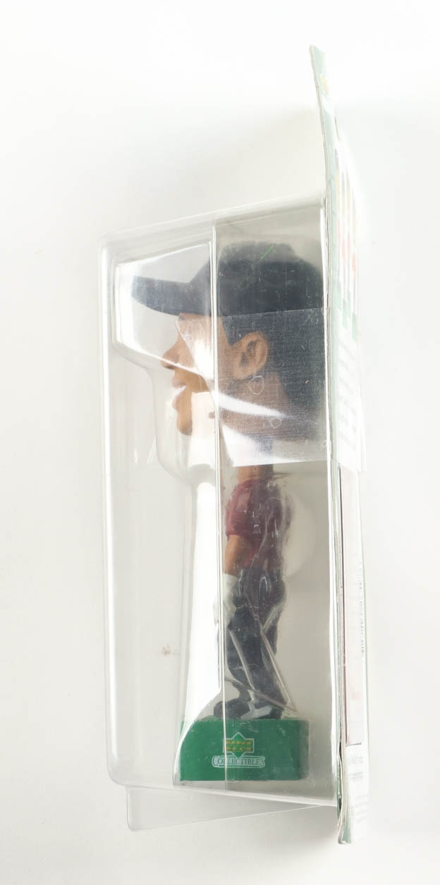 Tiger Woods 7" 2001 Masters Tournament Ceramic Bobblehead at PristineAuction.com Tiger Woods 7" 2001 Masters Tournament Ceramic Bobblehead at PristineAuction.com