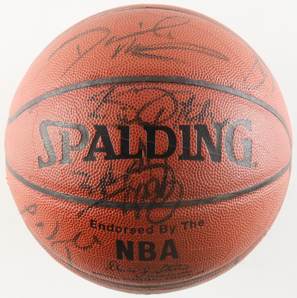 1996 Los Angeles Clippers NBA Official Game Basketball Team-Signed By (14) Brent Barry, Kevin Duckworth & Malik Sealy with Display Stand (PSA) at PristineAuction.com 1996 Los Angeles Clippers NBA Official Game Basketball Team-Signed By (14) Brent Barry, Kevin Duckworth & Malik Sealy with Display Stand (PSA) at PristineAuction.com