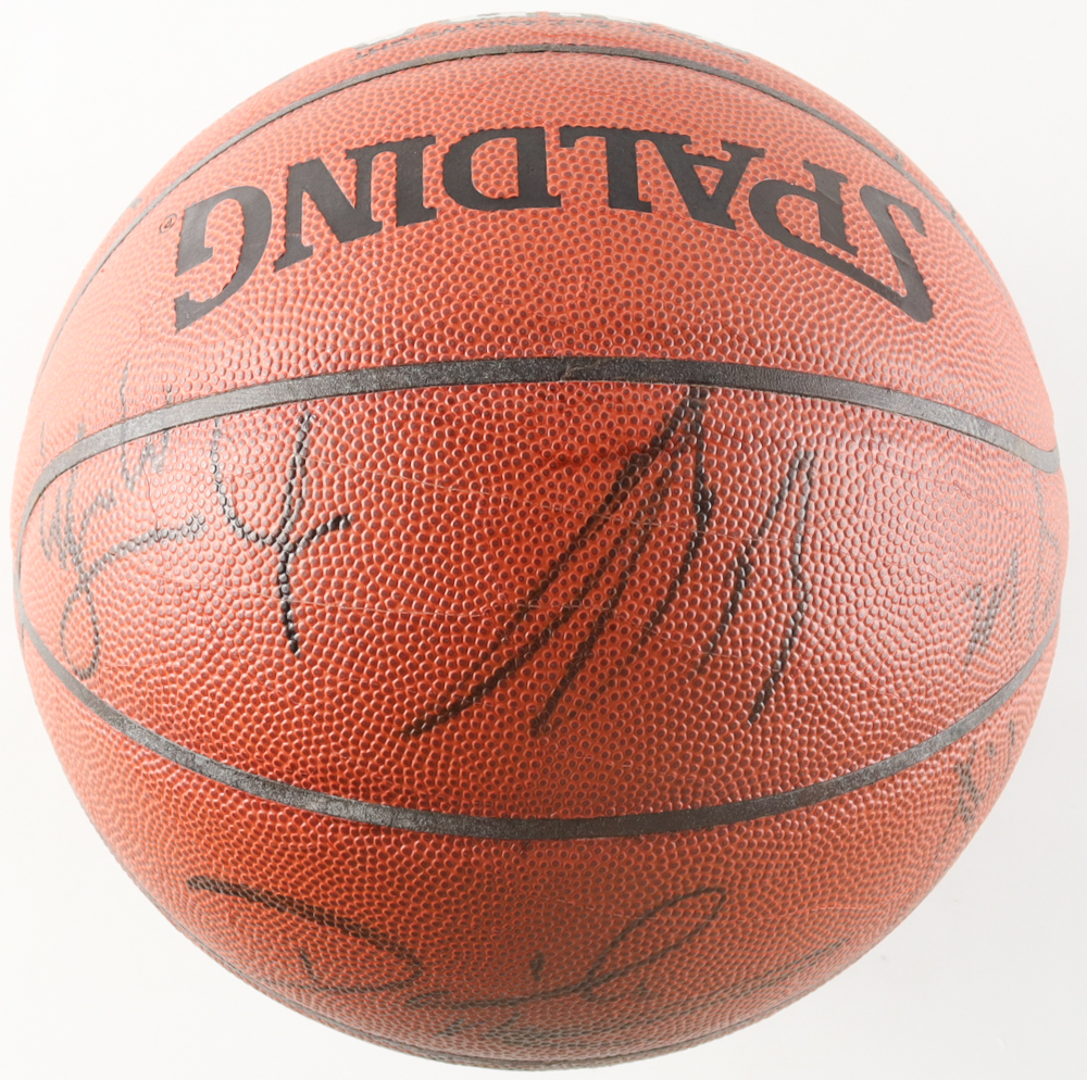 1996 Los Angeles Clippers NBA Official Game Basketball Team-Signed By (14) Brent Barry, Kevin Duckworth & Malik Sealy with Display Stand (PSA) at PristineAuction.com 1996 Los Angeles Clippers NBA Official Game Basketball Team-Signed By (14) Brent Barry, Kevin Duckworth & Malik Sealy with Display Stand (PSA) at PristineAuction.com