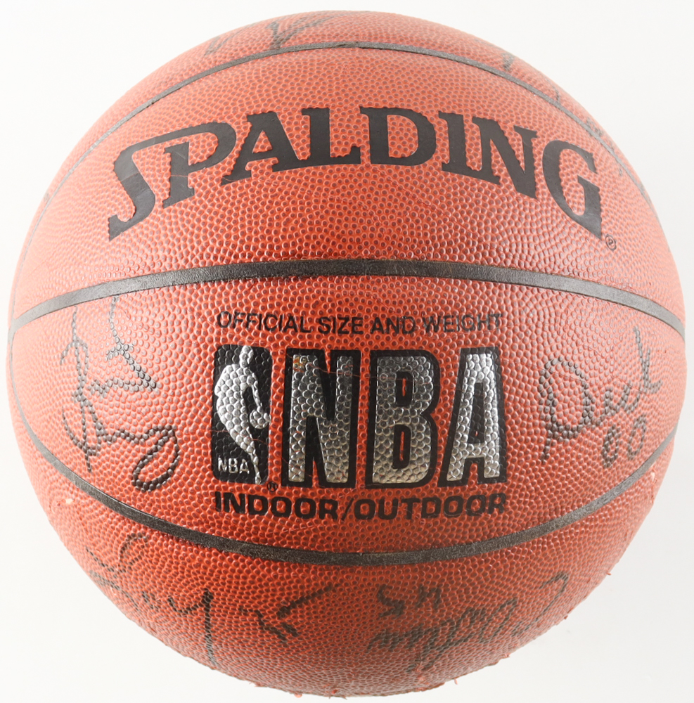 1996 Los Angeles Clippers NBA Official Game Basketball Team-Signed By (14) Brent Barry, Kevin Duckworth & Malik Sealy with Display Stand (PSA) at PristineAuction.com 1996 Los Angeles Clippers NBA Official Game Basketball Team-Signed By (14) Brent Barry, Kevin Duckworth & Malik Sealy with Display Stand (PSA) at PristineAuction.com