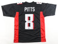 Kyle Pitts Signed Jersey (Beckett) at PristineAuction.com