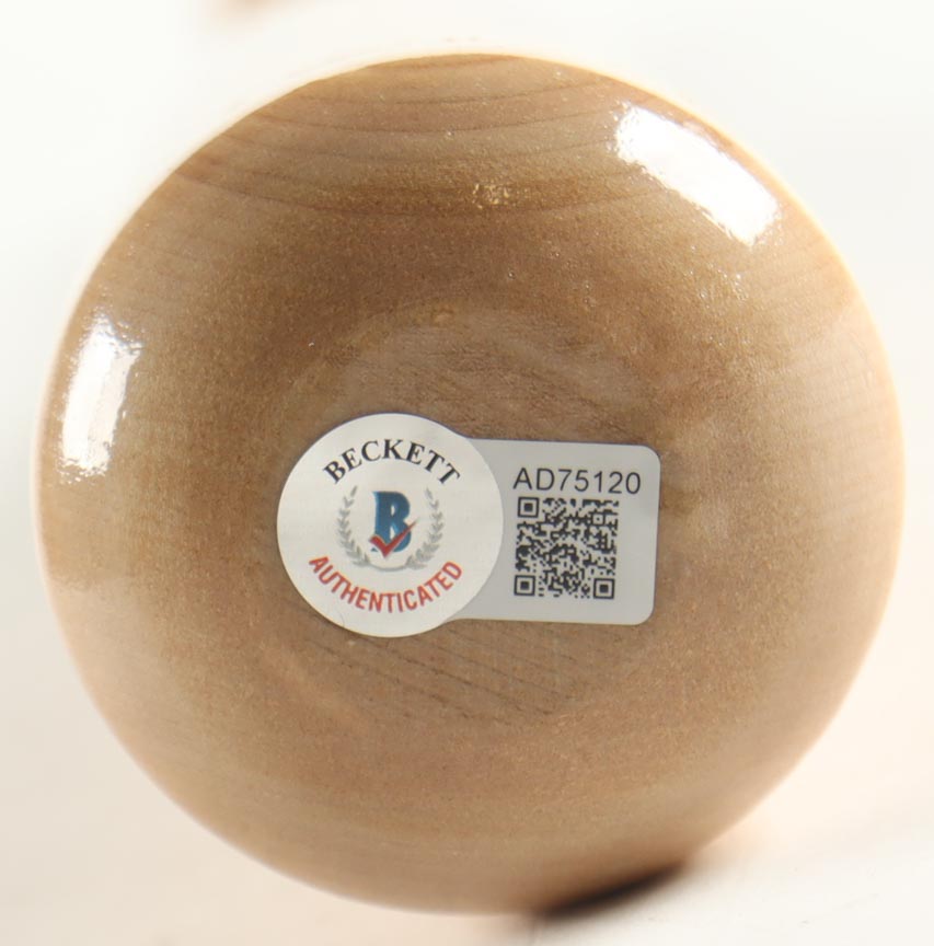 "Slammin'" Sammy Sosa Signed Rawlings Pro Baseball Bat (Beckett) at PristineAuction.com "Slammin'" Sammy Sosa Signed Rawlings Pro Baseball Bat (Beckett) at PristineAuction.com