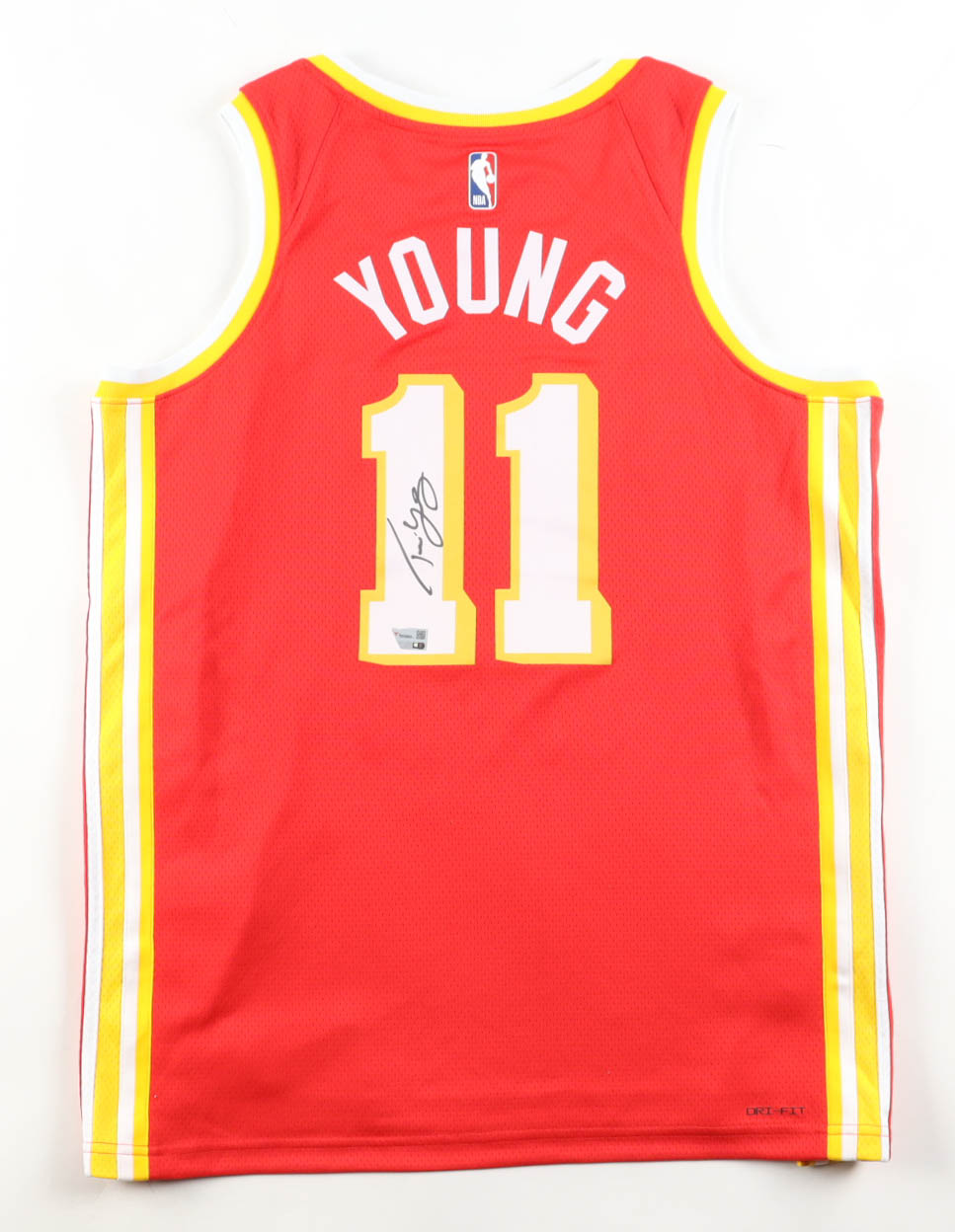 Trae Young Signed Hawks Nike Authentic Jersey (Fanatics) at PristineAuction.com Trae Young Signed Hawks Nike Authentic Jersey (Fanatics) at PristineAuction.com