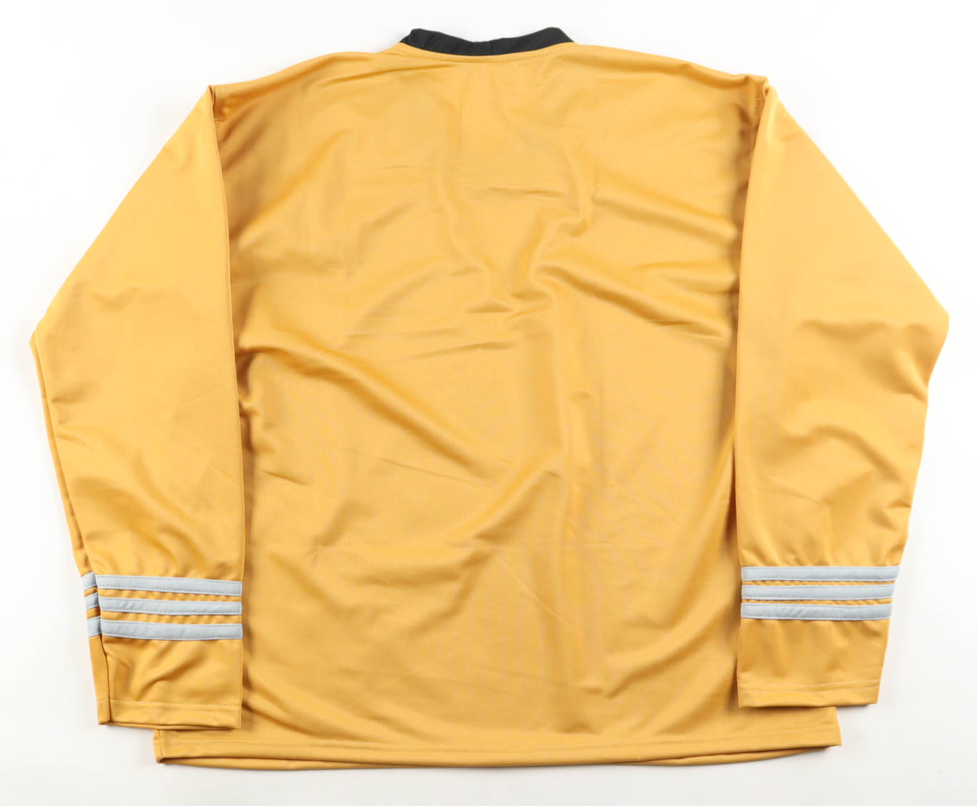 William Shatner Signed "Star Trek" Prop Uniform Shirt (JSA) at PristineAuction.com William Shatner Signed "Star Trek" Prop Uniform Shirt (JSA) at PristineAuction.com